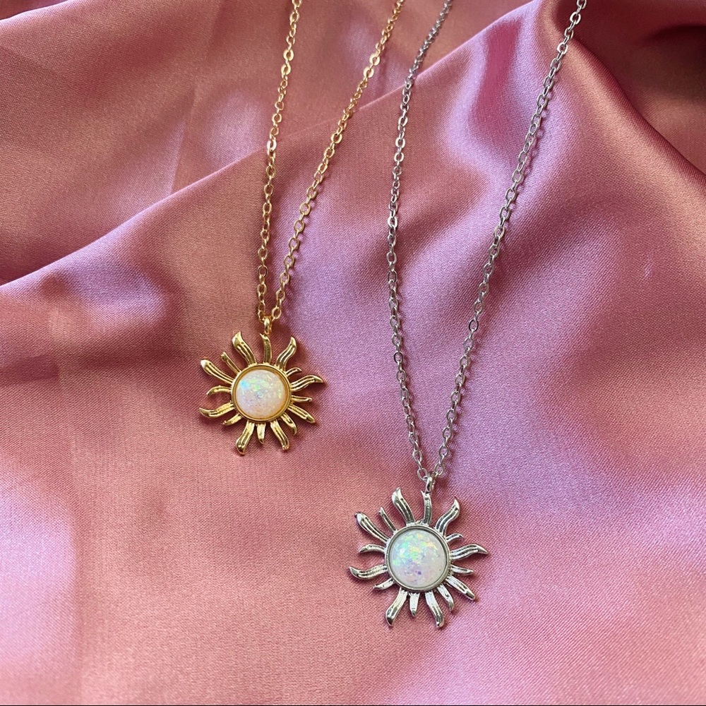 Boutique Opal Resin Sun Pendant Necklace - Picture 2 of 9